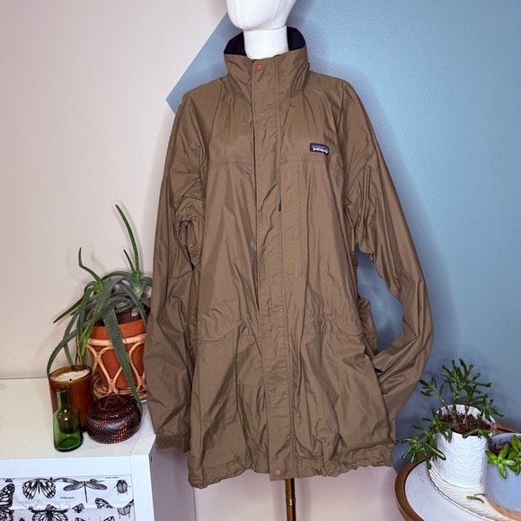 Patagonia Men’s XL Nylon Shell Jacket Olive Green Waterproof Hooded Windbreaker - Picture 2 of 14